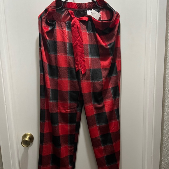 NWT Women’s Cozy Pajamas Set Stars above 2 pieces Includes Long Sleeve henly Top - Picture 9 of 9